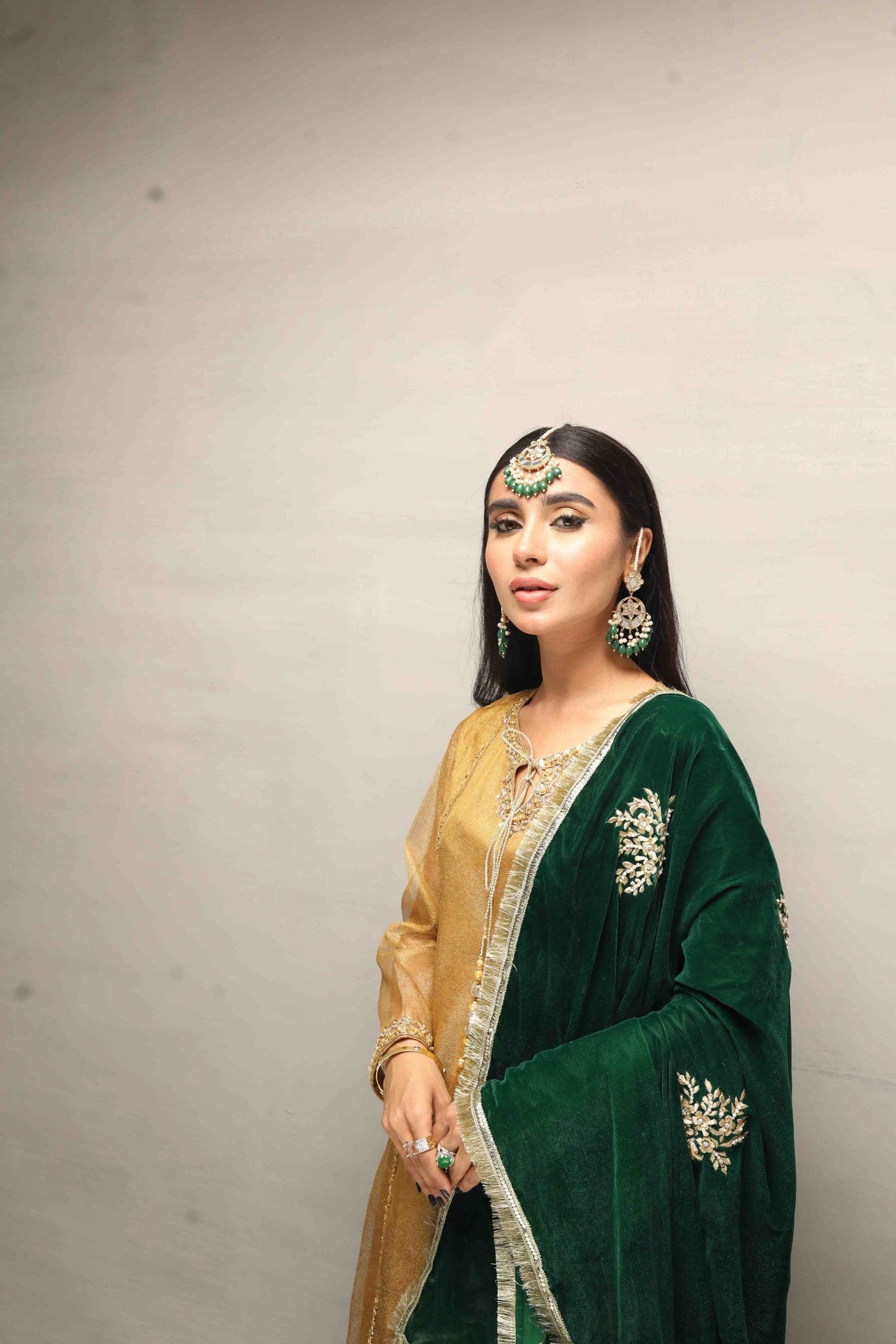 DEEP GREEN VELVET SHAWL | DUPATTA | RJ’S PRET