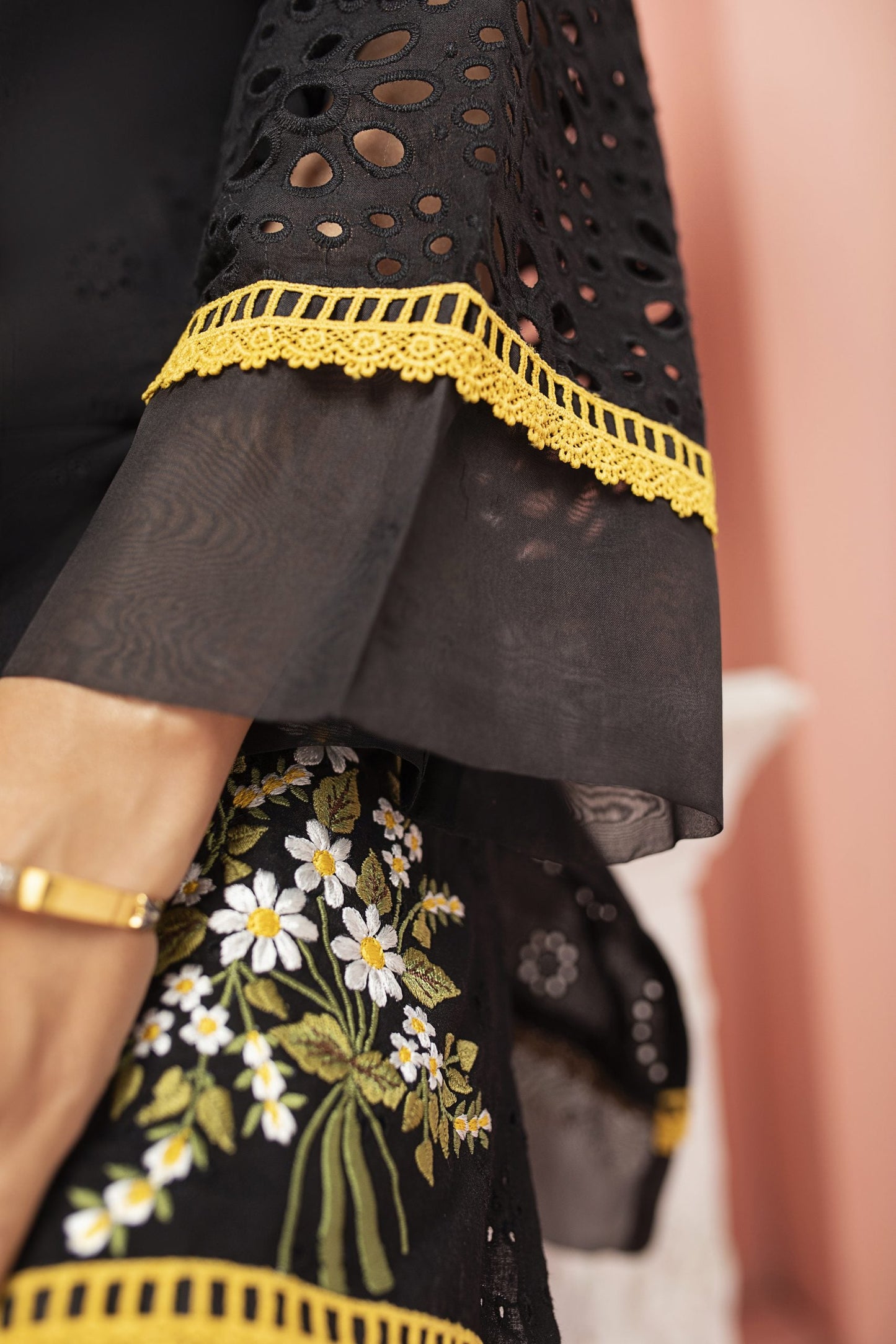 BLACK DAISY | BLING | RJ’S PRET