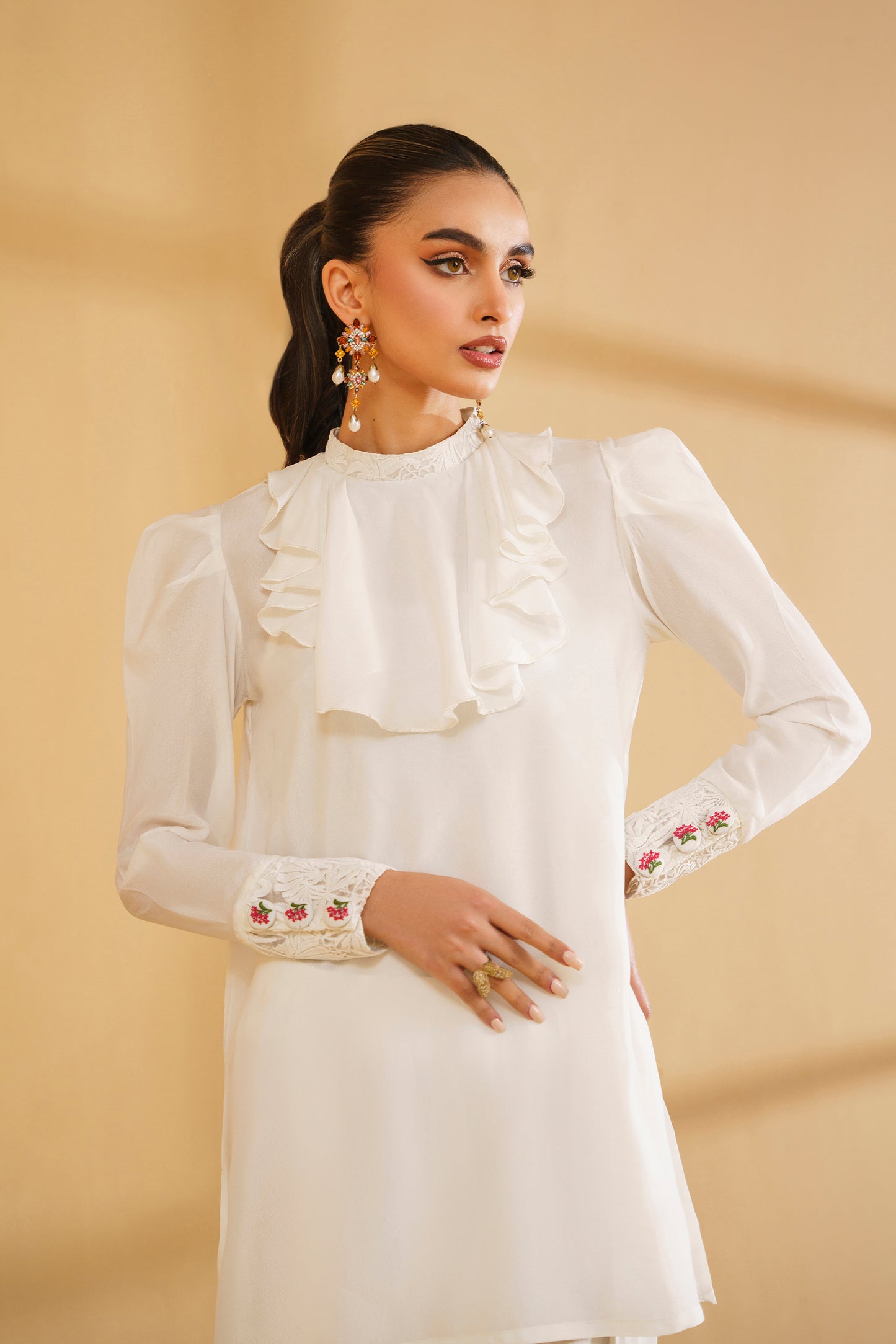 WHITE LINE | SOPHIE | RJ'S PRET