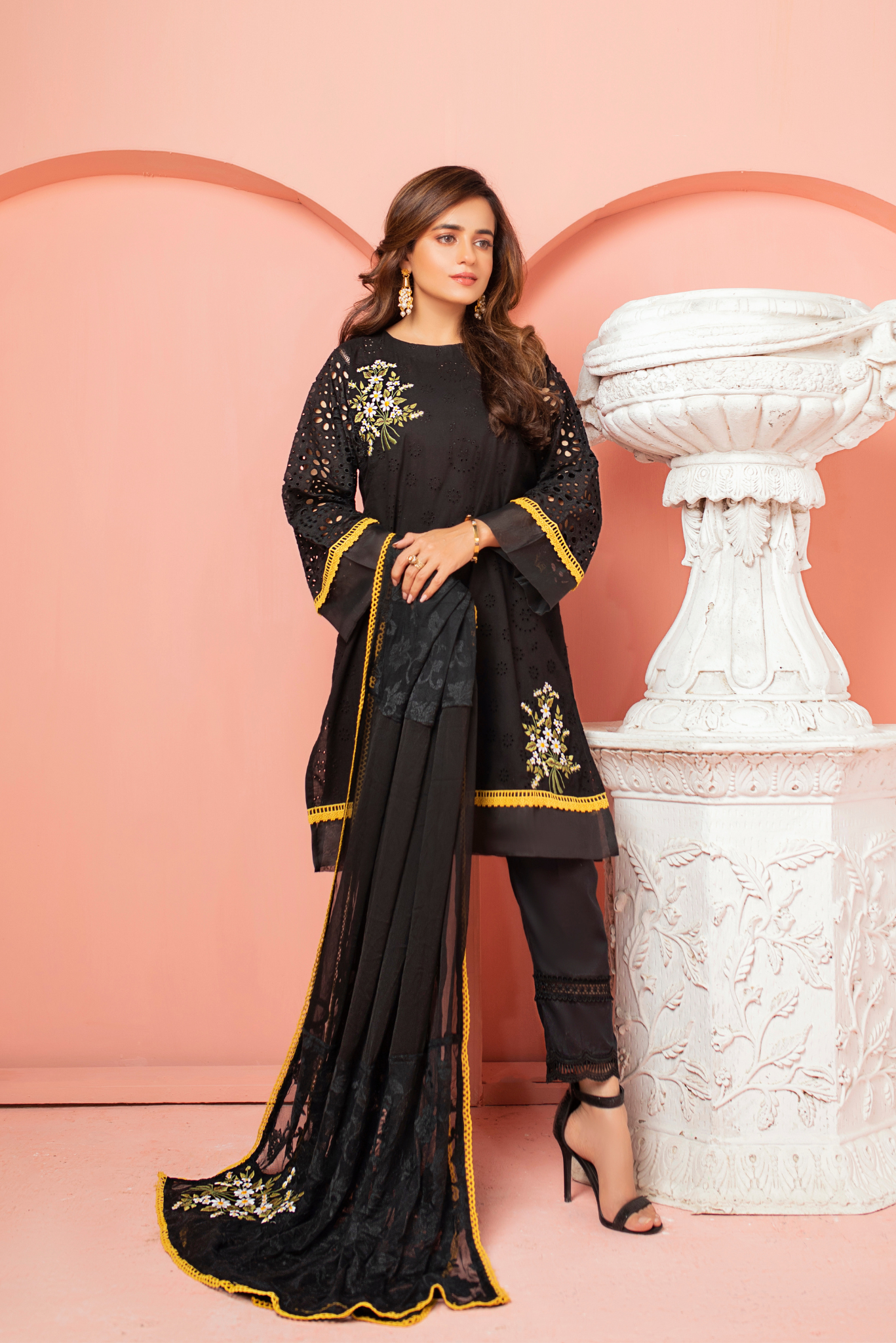 BLACK DAISY | BLING | RJ’S PRET