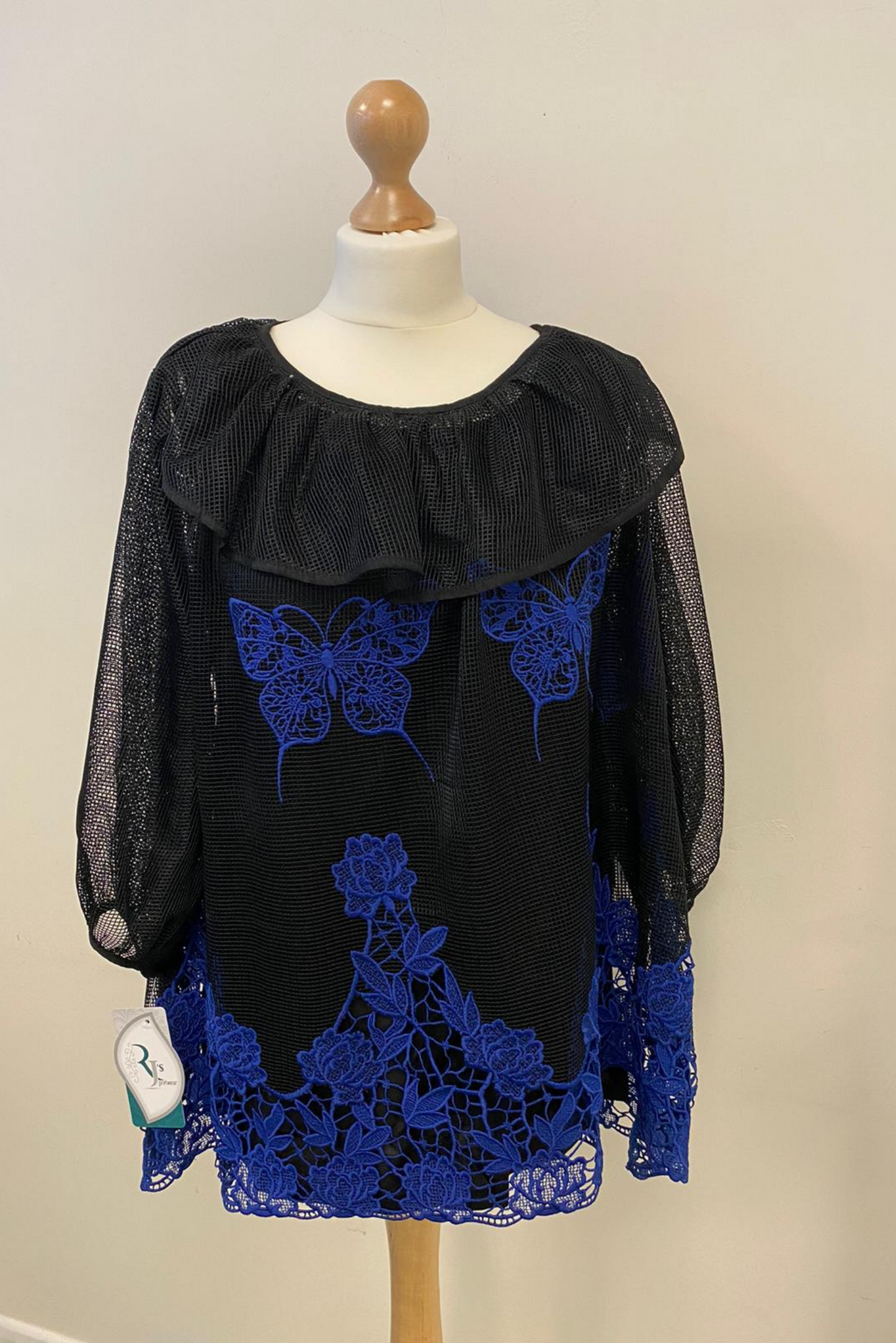 CROCIAD LACE TOP | CHANTELLE | RJ’S PRET