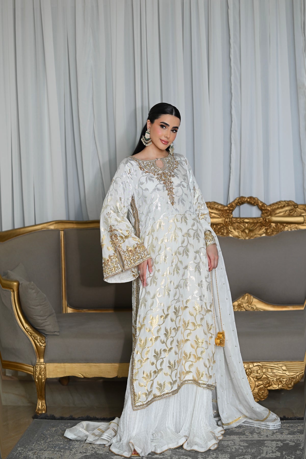 WHITE ROYALE | SHE REIGNS | RJ'S PRET