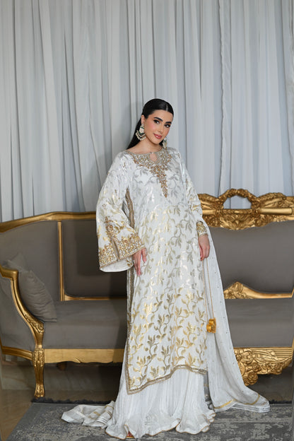 WHITE ROYALE | SHE REIGNS | RJ'S PRET