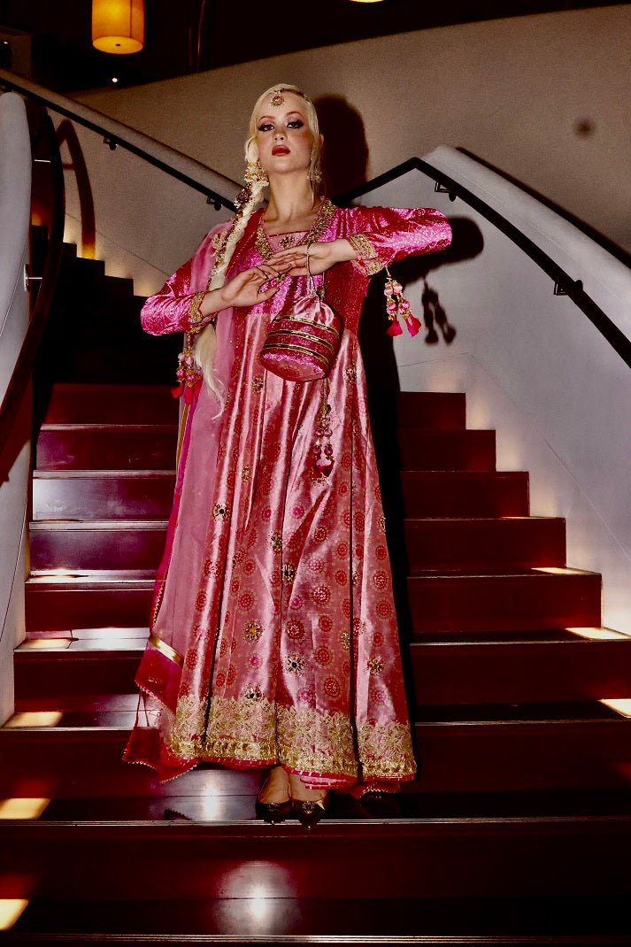 PINK AURA| STARDUST| RJ'S PRET