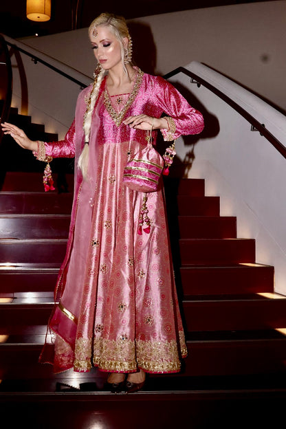 PINK AURA| STARDUST| RJ'S PRET