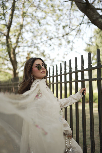 IVORY WHISPER | MUKESH EDIT | RJ’S PRET