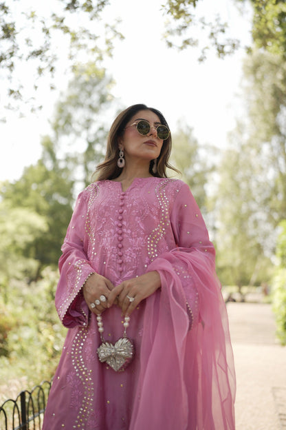 BLUSH NOIRE | MUKESH EDIT | RJ’S PRET
