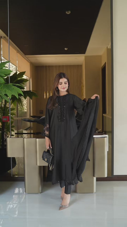 THE BLACK RADIANCE| SILK & SPICE | RJ’S PRET